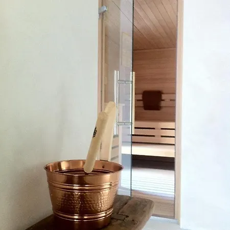 Cre Forne & Hotell